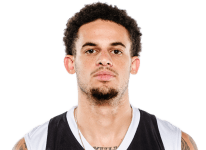 https://img.jingyuzhiboo.com.cn/img/basketball/player/6a39b99001f0f3971dd5d4e3e7f71329.png